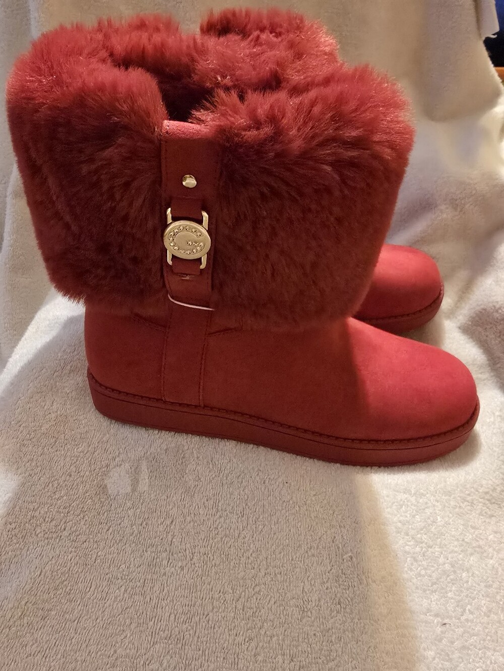 GBG Los Angeles Aleya Red Faux Fur Suede Winter Boots Size 9 NWOT